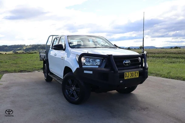 2023 Toyota Hilux 4x4 SR