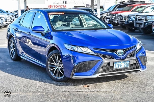 2024 Toyota Camry Hybrid SL