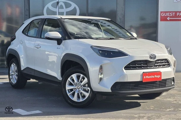 2024 Toyota Yaris Cross Hybrid GX