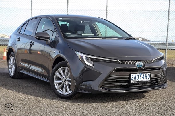2024 Toyota Corolla Sedan Hybrid SX