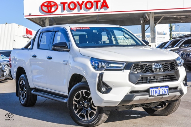 2024 Toyota HILUX SR5