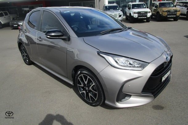 2021 Toyota Yaris HB Hybrid ZR
