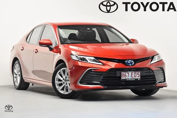 2022 Toyota Camry Hybrid Ascent