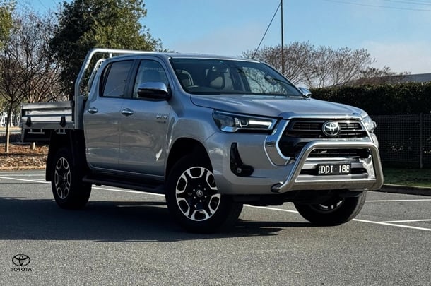 2023 Toyota HILUX SR5