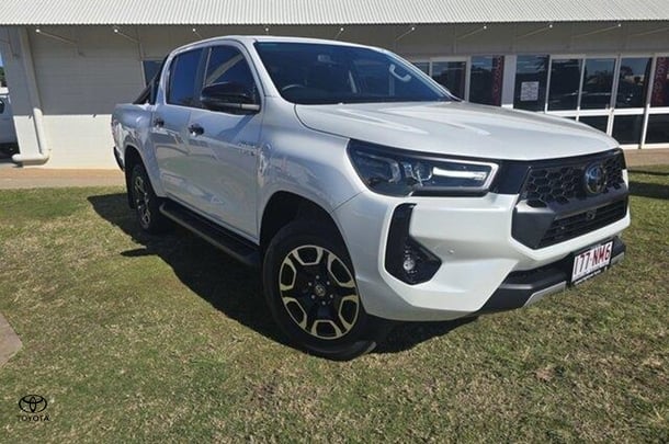 2024 Toyota Hilux SR5