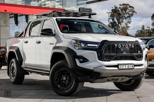 2023 Toyota HILUX GR-S
