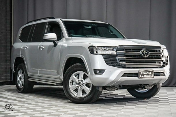 2025 Toyota Landcruiser GXL
