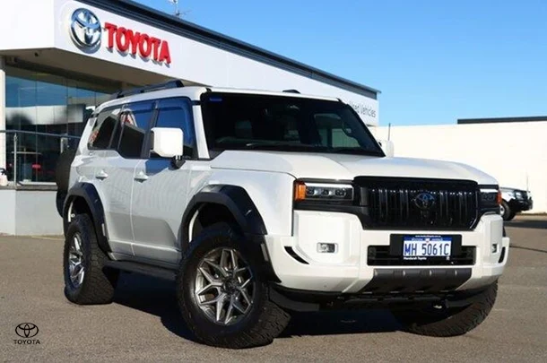 2024 Toyota Prado VX