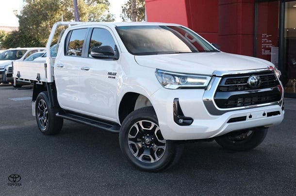 2022 Toyota Hilux SR5
