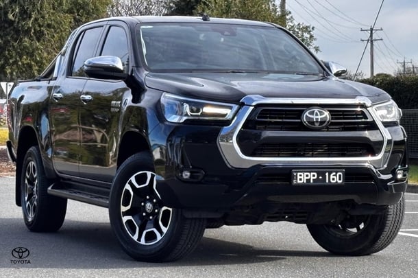 2021 Toyota HILUX SR5