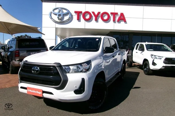 2022 Toyota Hilux 4x4 SR