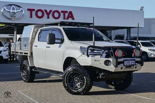 2021 Toyota HILUX SR5