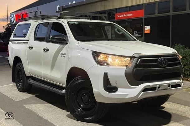 2020 Toyota Hilux SR