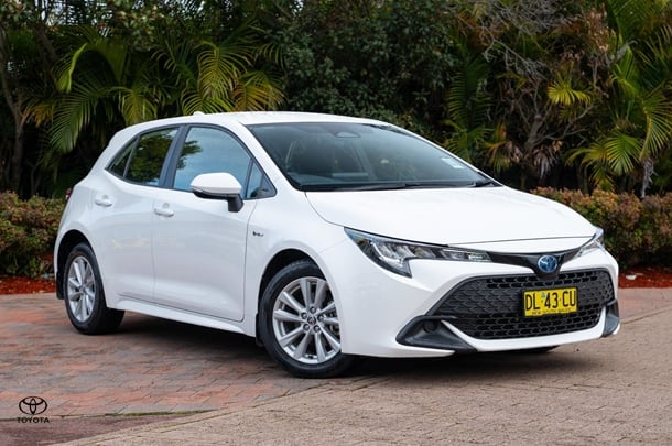 2024 TOYOTA Corolla Hatch Hybrid Ascent Sport