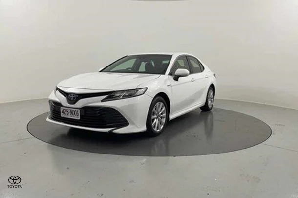 2019 Toyota Camry Hybrid Ascent