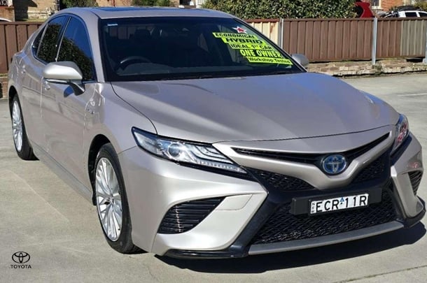 2019 Toyota Camry Hybrid SL