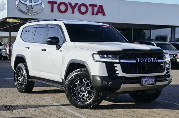 2023 Toyota Landcruiser GR-S