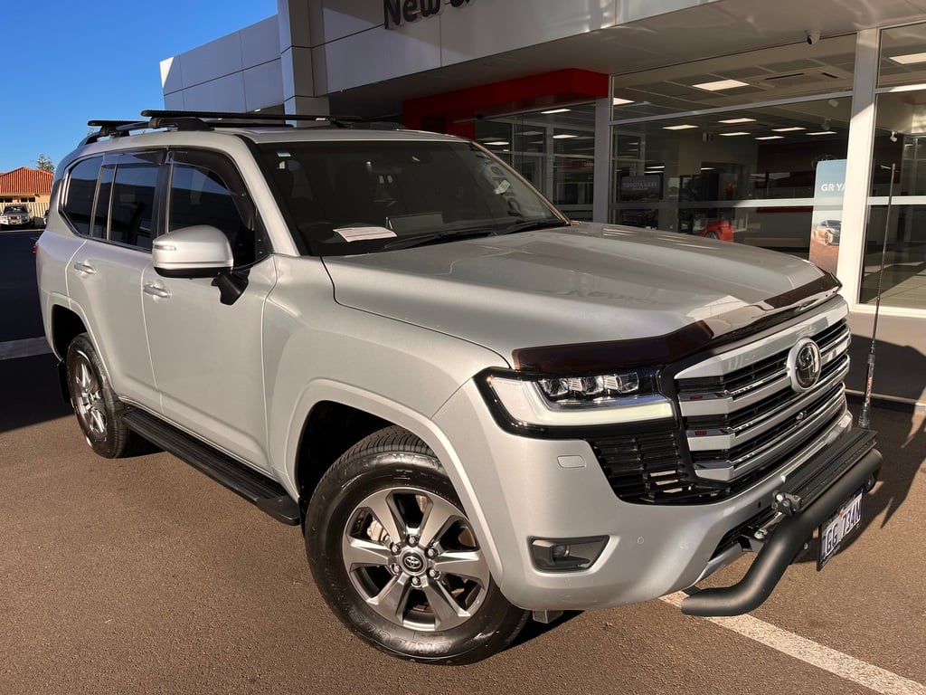 2023 Toyota Landcruiser VX