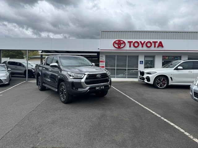 2022 Toyota Hilux SR5