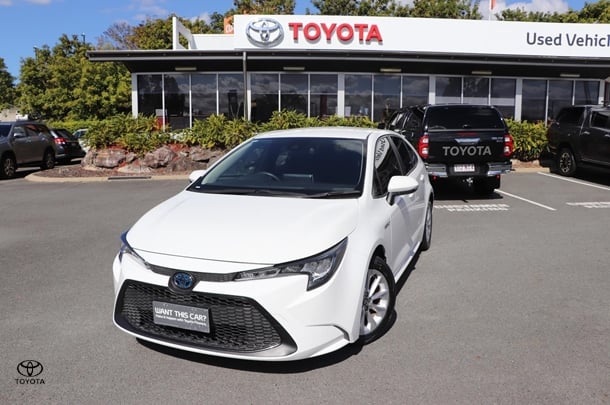 2022 Toyota Corolla Sedan Hybrid Ascent Sport