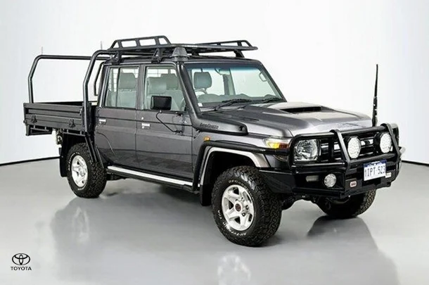 2020 Toyota LANDCRUISER MILITARY GXL